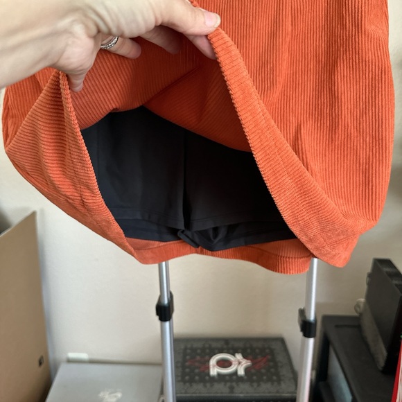 Halara Orange corduroy skort - Picture 2 of 4